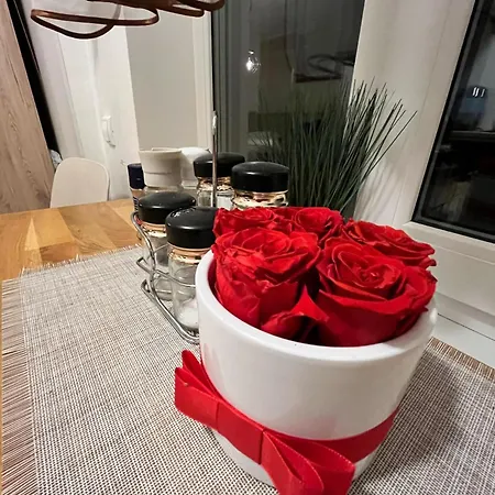Renthouse Guest Loreen Апартаменты *